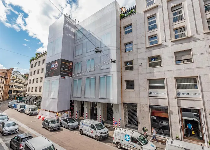 4 Pax Luxury Duomo San Babila Apartment Mailand