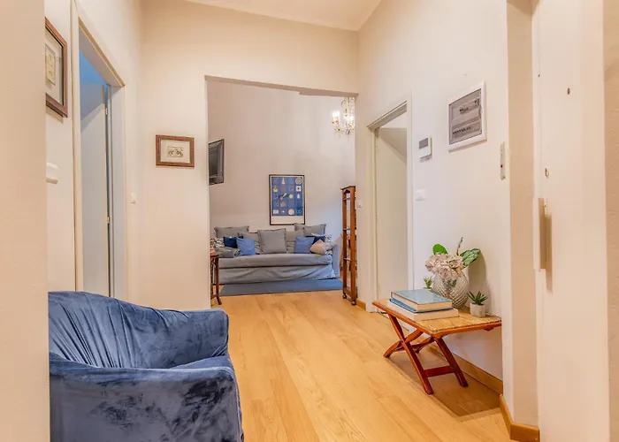 4 Pax Luxury Duomo San Babila *